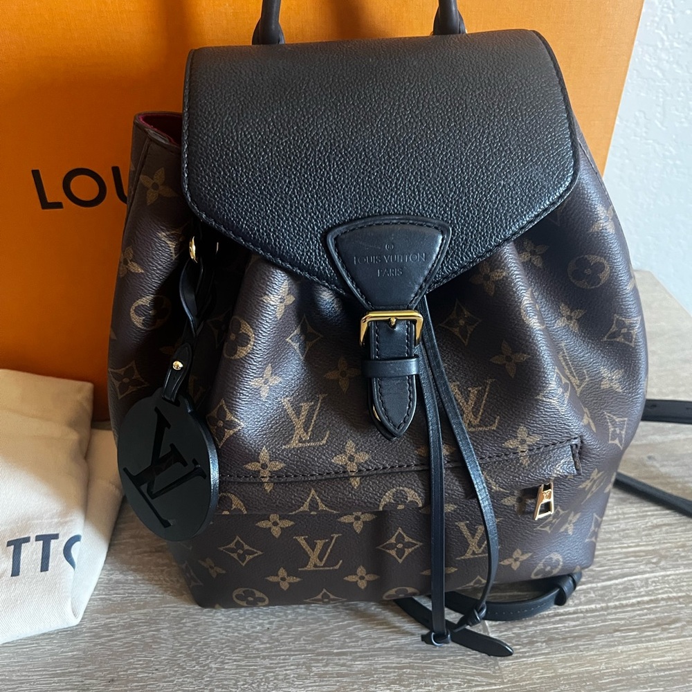 Louis Vuitton Montsouris Pm